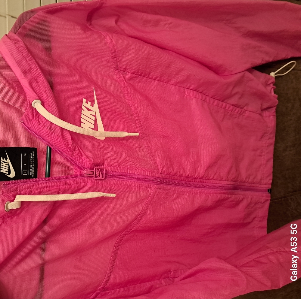Nike S Wind Breaker